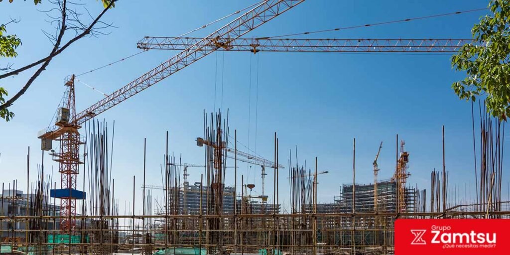 La aplicación del dinamómetro es medir la tensión en cables de grúas